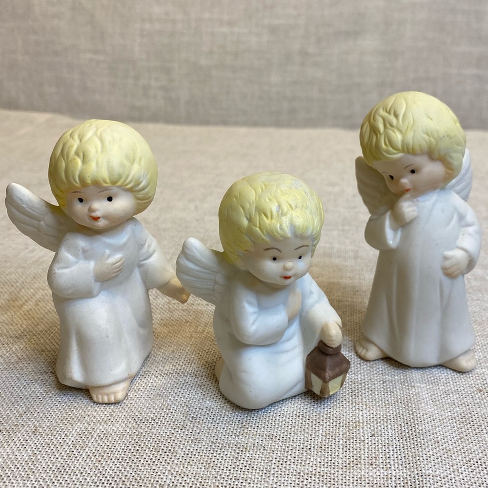 Porcelain Christmas angels, set of 3.